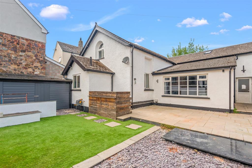 Castle Street, Bampton, Tiverton 4 bed detached house for sale £525,000