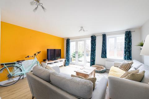 5 Ingleside Close, Bristol, BS15 1FH
