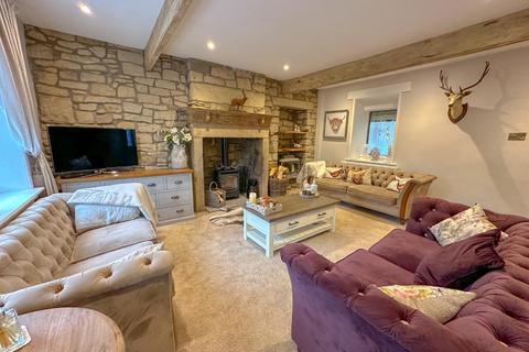 4 bedroom cottage for sale, Lane Top, Winewall, Colne