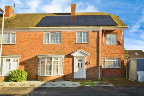 10 Berkeley Close, Folkestone, CT19 5NA