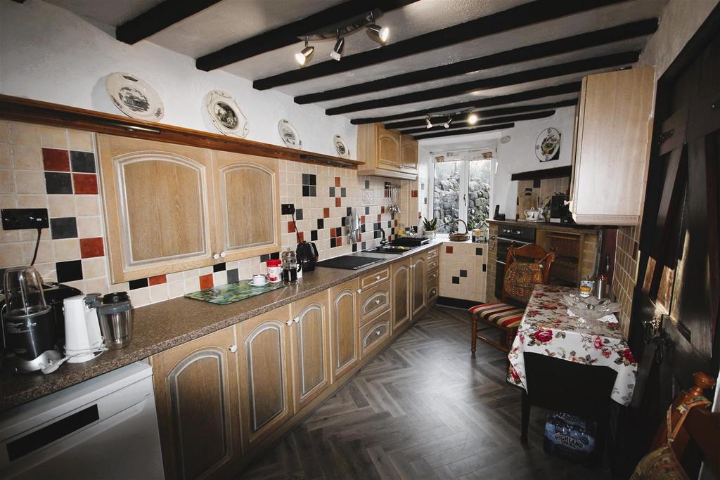 Foxt Road, Froghall, Staffordshire 3 bed detached house for sale £600,000