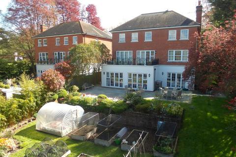 5 bedroom detached house for sale, Walpole Avenue, Chipstead
