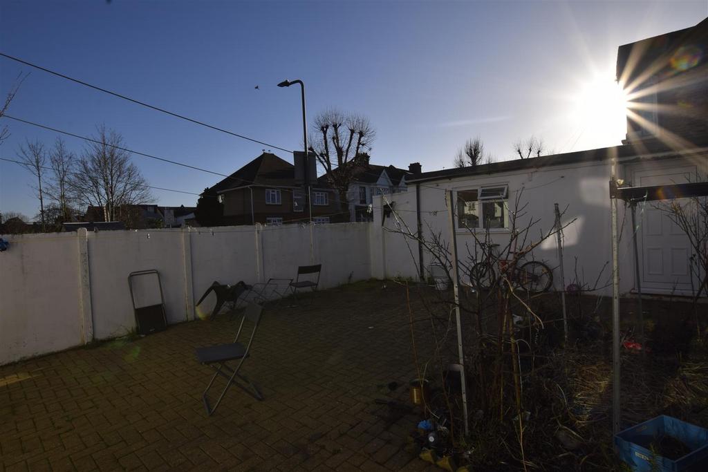 Rear garden..JPG