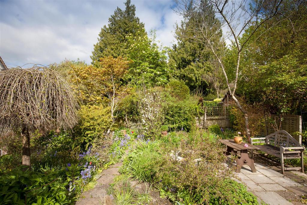 Trevena - Garden.jpg