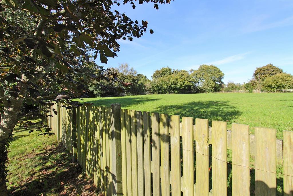 17 Printers Place - Views onto neighbouring paddoc