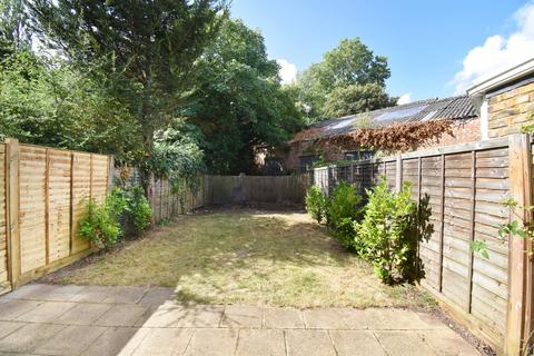 3 bedroom terraced house for sale, Swan Walk, SHEPPERTON, TW17