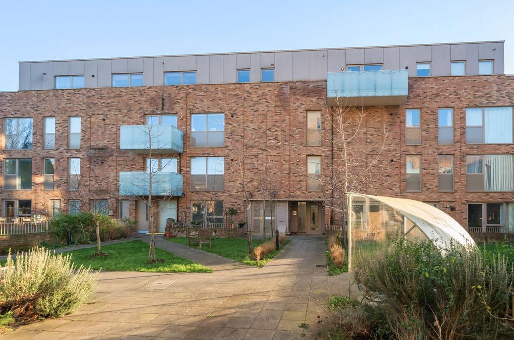 Megan Court, 29 Pomeroy Street, London, SE14 1 bed apartment for sale