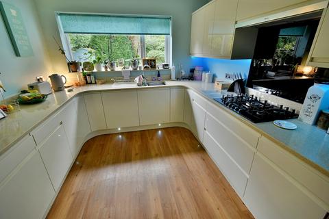 1 Apple Tree Grove, Ferndown, BH22 9LA