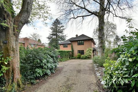 4 bedroom detached house for sale, Woodside Road, West Moors, Ferndown, BH22
