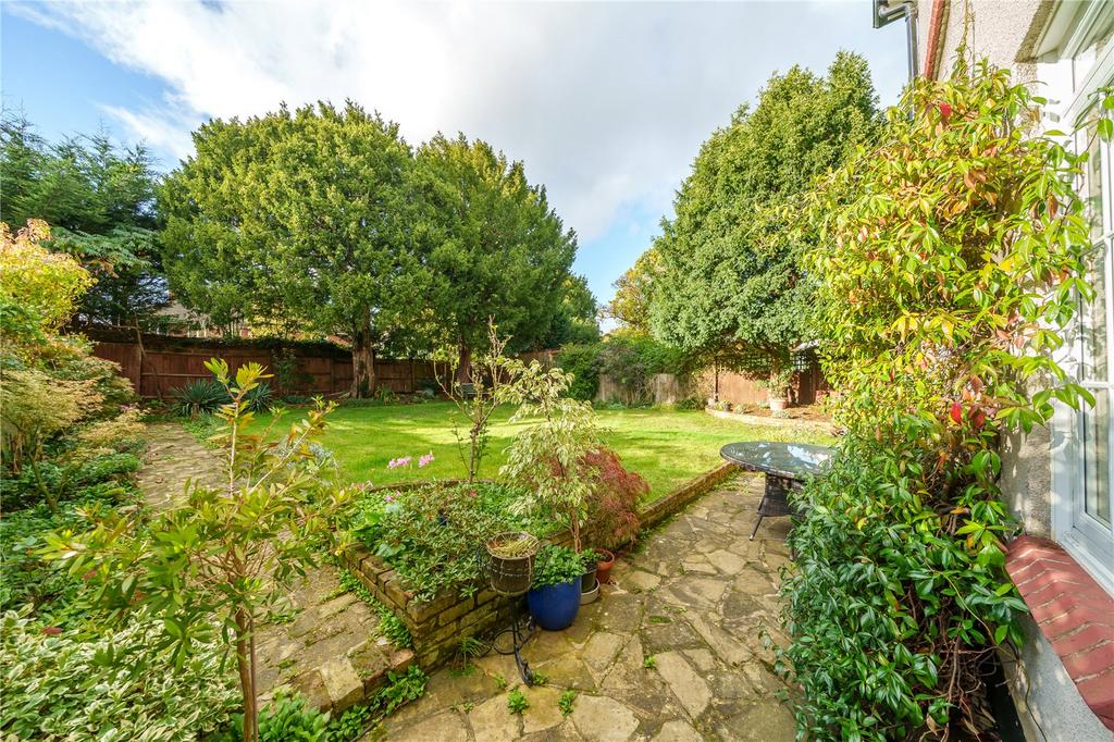 Queens Drive, Thames Ditton, KT7 4 bed semidetached house for sale £