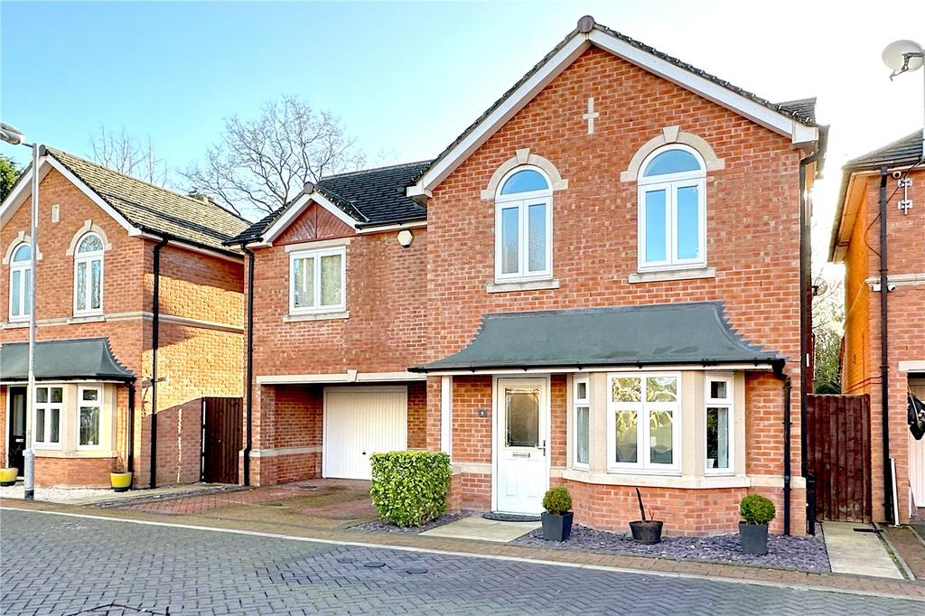 Leah Close, Marston Green... 4 bed detached house for sale £475,000