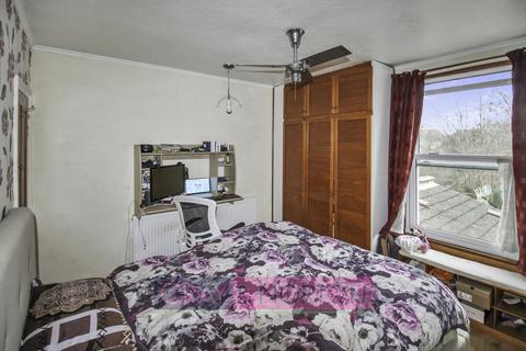 49 Elmers Road, London, SE25 5DS