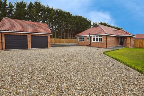 3 bedroom bungalow for sale, Mayland Close, Mayland, Chelmsford, Essex, CM3