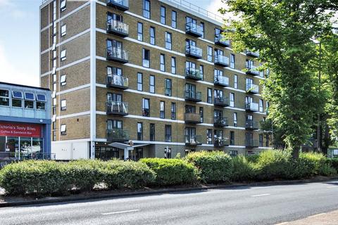 Southend on Sea - 2 bedroom apartment for sale