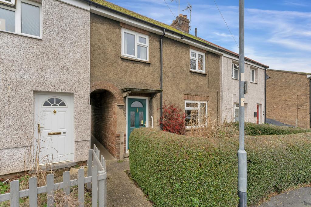Essex Road, Stamford, PE9 3 bed terraced house for sale £200,000