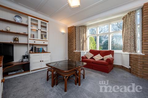 12 Forest Glade, Chingford, London, E4 9RH