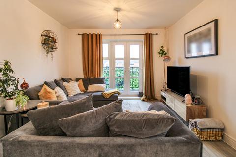 2 bedroom apartment for sale, Lewis House, Sopwith Drive, Farnborough, GU14
