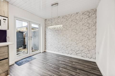 12 Alexander Drive, Bridge Of Earn, Perth, PH2 9FG