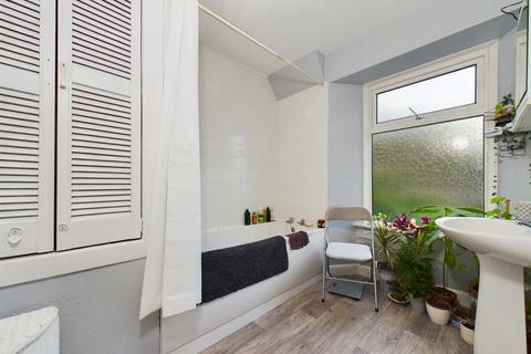 1 bedroom apartment to rent, Meadfoot Lane, Torquay