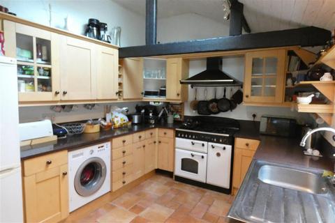 3 bedroom townhouse for sale, Gloucester Terrace, Haverfordwest