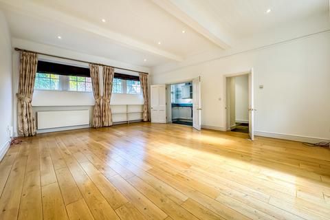 3 bedroom terraced house for sale, The Coach House, Herringswell Manor