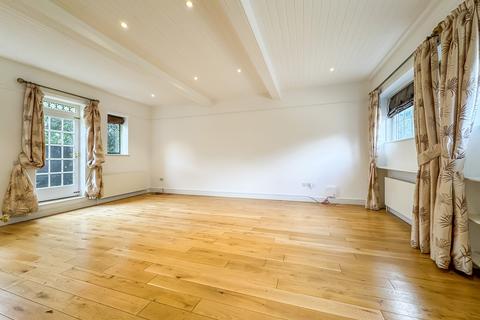 3 bedroom terraced house for sale, The Coach House, Herringswell Manor