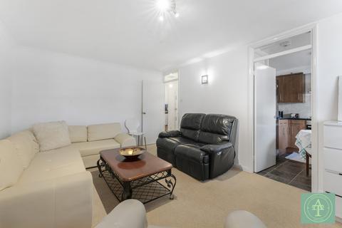 2 bedroom flat for sale, Queens Avenue, N21