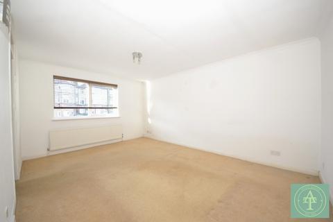 undefined, Queens Avenue, N21