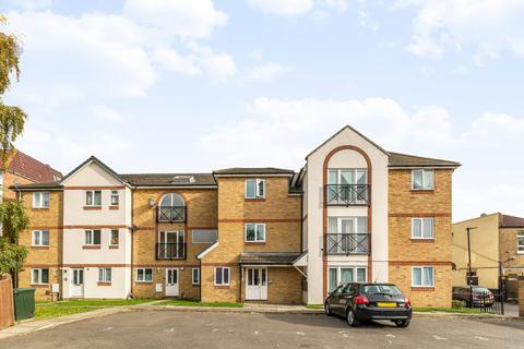 2 bedroom flat for sale, Vine Place, TW3