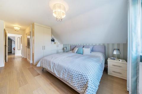 2 bedroom penthouse for sale, Beckenham Grove, Shortlands