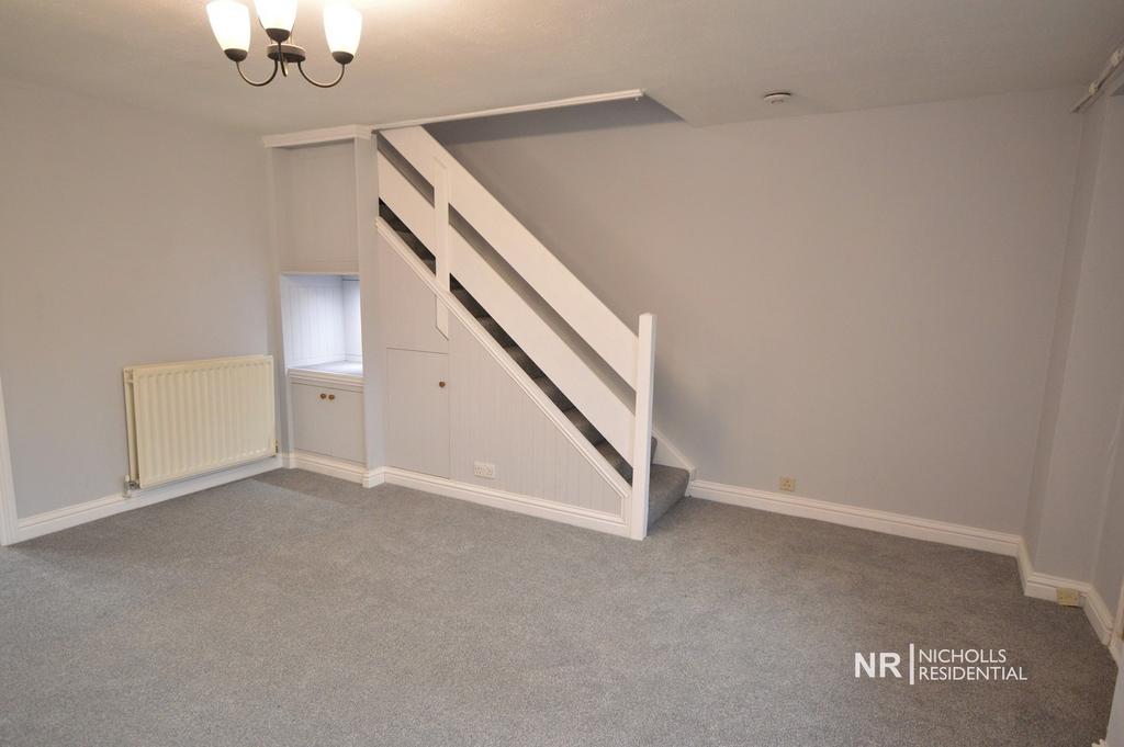 Angus Close, Chessington, Surrey. KT9 3 bed end of terrace house to