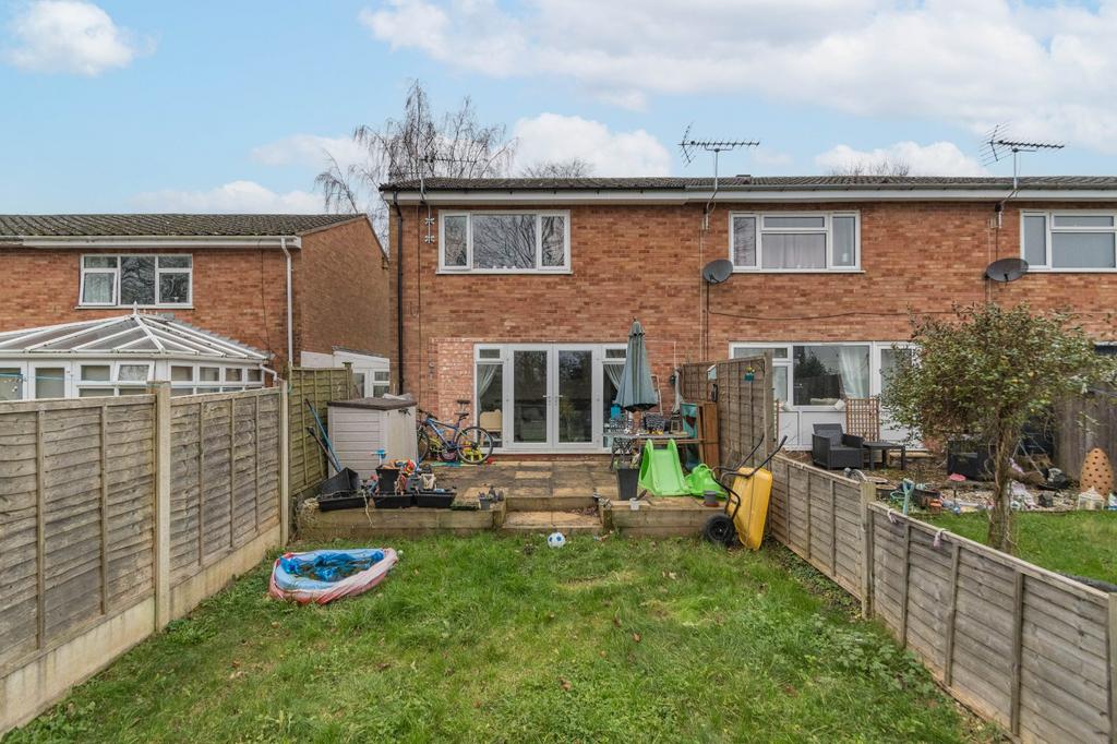 Evesham Road, Astwood Bank, Redditch, Worcestershire, B96 2 bed semi