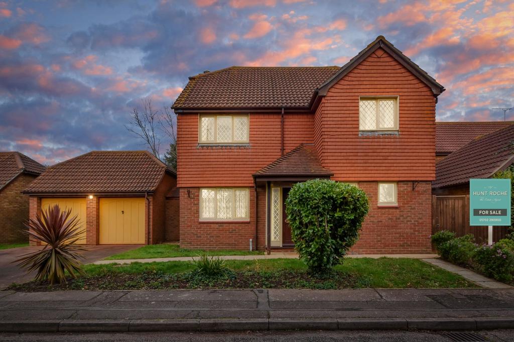 Sedgemoor, Shoeburyness, Essex, SS3 4 bed detached