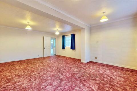 17 Cadiz Road, Dagenham, RM10 8XL