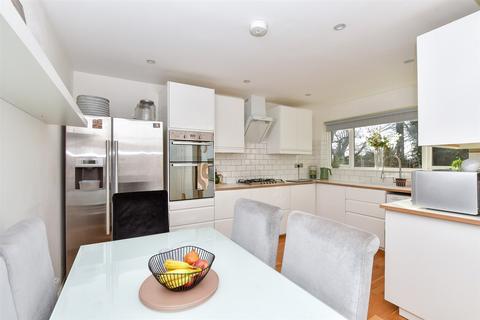 22 Chestnut Drive, Sturry, Canterbury, CT2 0NB