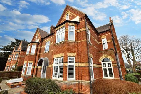 2 bedroom flat to rent, St Georges Court, St Albans, AL1