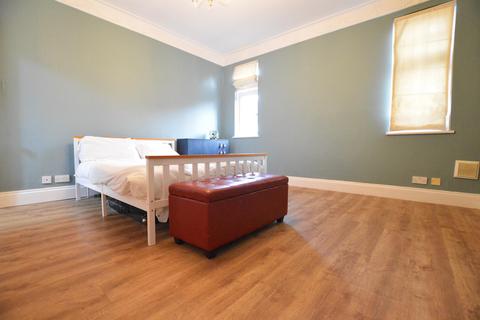 2 bedroom flat to rent, St Georges Court, St Albans, AL1