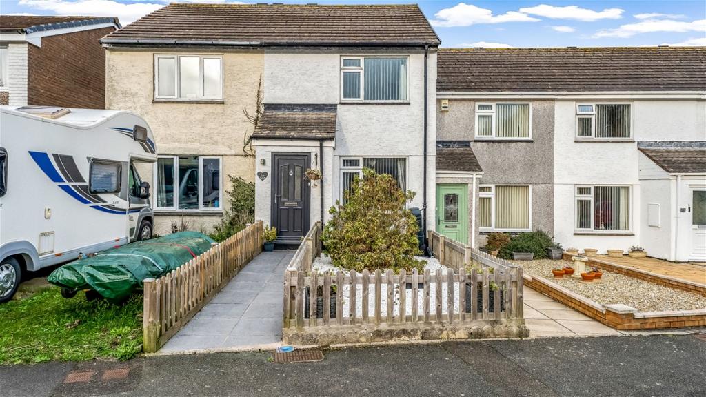 Broad Walk, Saltash, PL12 4NT 2 bed terraced house for sale £190,000