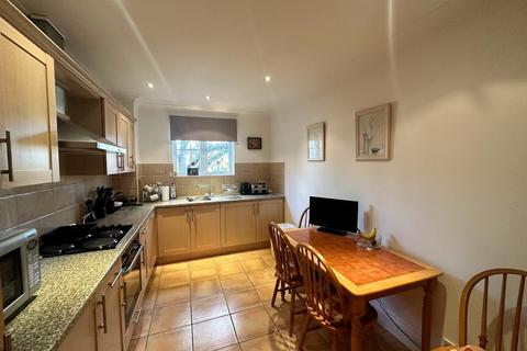 41 Caversham Place, Sutton Coldfield, B73 6HW