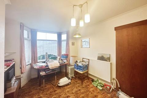 21 Antrobus Road, Sutton Coldfield, B73 5EN