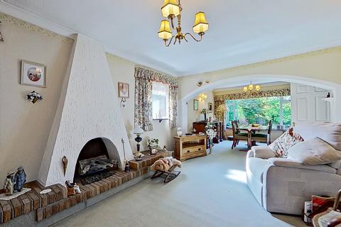 25 Streetly Crescent, Sutton Coldfield, B74 4PX