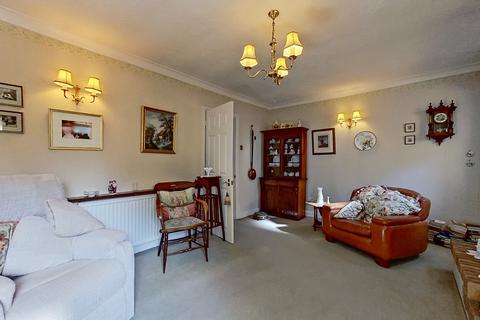 25 Streetly Crescent, Sutton Coldfield, B74 4PX
