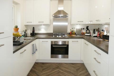 24 Cheddleton Close, Amington, Tamworth, B77 4FR