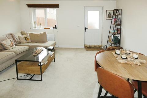 24 Cheddleton Close, Amington, Tamworth, B77 4FR