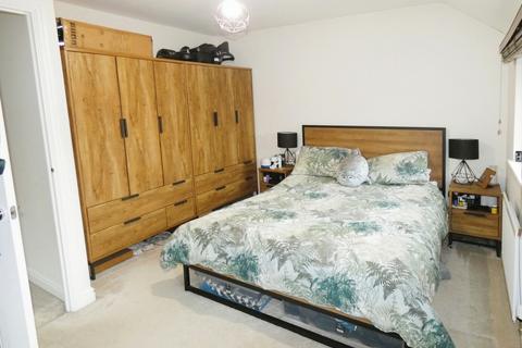 24 Cheddleton Close, Amington, Tamworth, B77 4FR