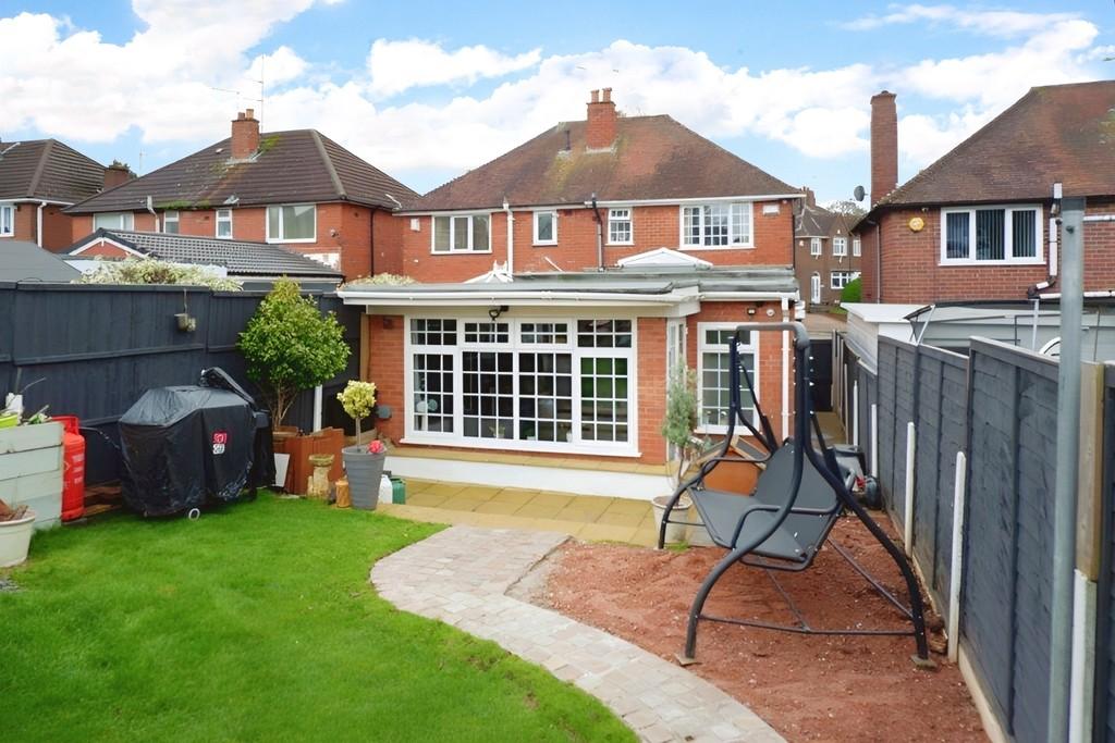 Collingwood Drive, Birmingham B43 3 bed semidetached house for sale £345,000