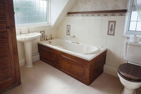 89 Walmley Road, Sutton Coldfield, B76 2QJ