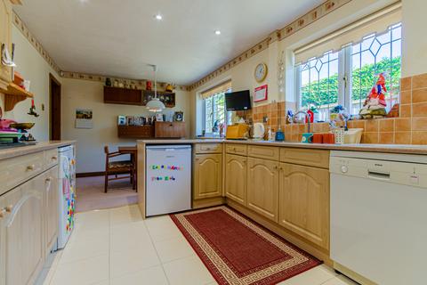 2 Stringer Close, Sutton Coldfield, B75 5QE