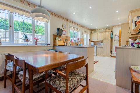 2 Stringer Close, Sutton Coldfield, B75 5QE
