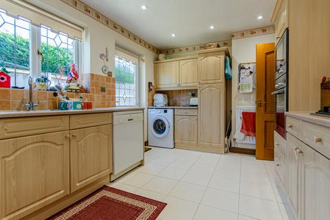 2 Stringer Close, Sutton Coldfield, B75 5QE